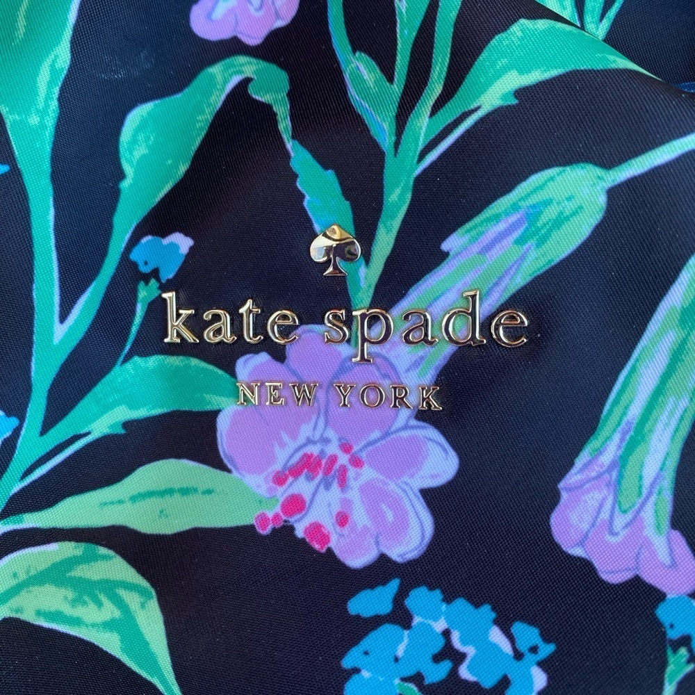 Kate Spade Watson Lane Lyla Weekender Bag - Picture 7 of 11
